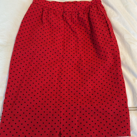 Vintage Valentino Suit. Tomato Red and Black Polka Dot Silk Lined -European 6 - Picture 14 of 15